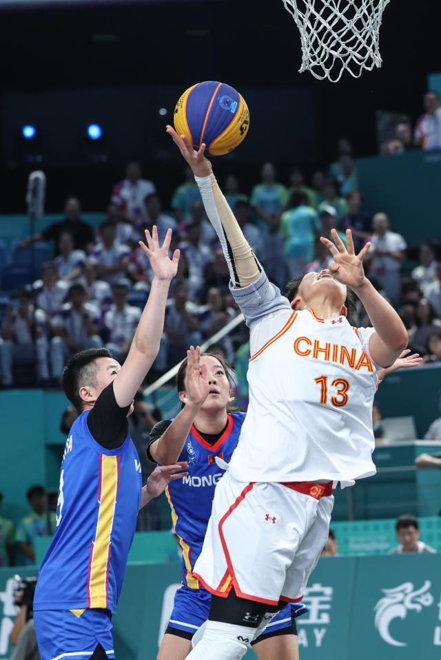 世俱杯买球官网-国庆之夜摘金！中国三人女篮成功卫冕，让传承继续