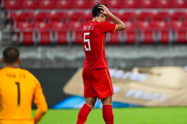 世俱杯买球APP-中超宠儿+国足队长上演乌龙 范志毅接班人易主？